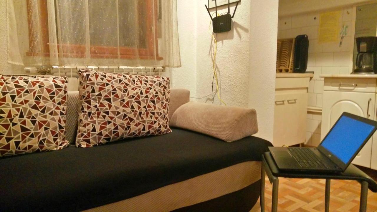 One Bedroom Apartment French Embassy Bukarest Eksteriør billede