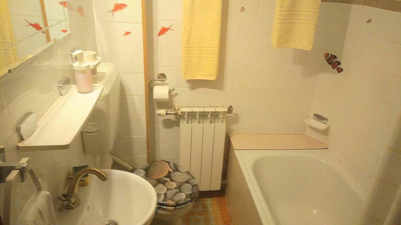 One Bedroom Apartment French Embassy Bukarest Eksteriør billede